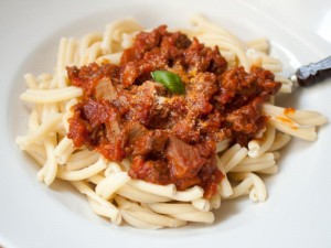 ragu-s-junetinom-i-vrganjima