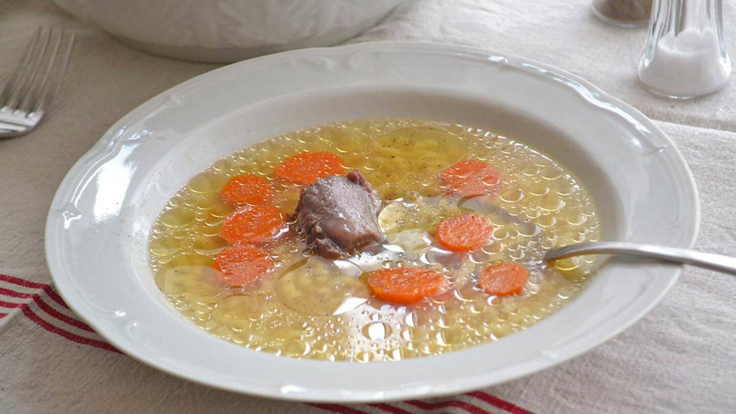Tradicionalna juneća juha s taranom