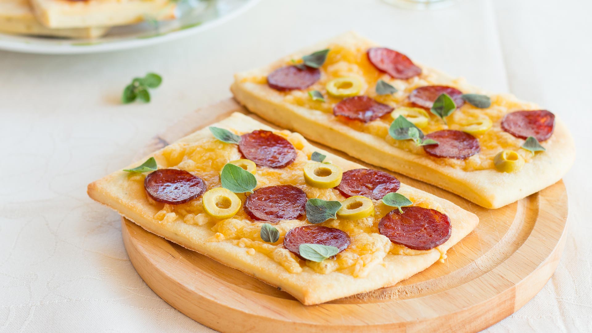 Flatbread: Tanki kruh stvoren za nareske i namaze