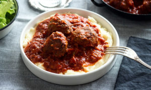 mesne-okruglice-u-umaku-od-rajcice