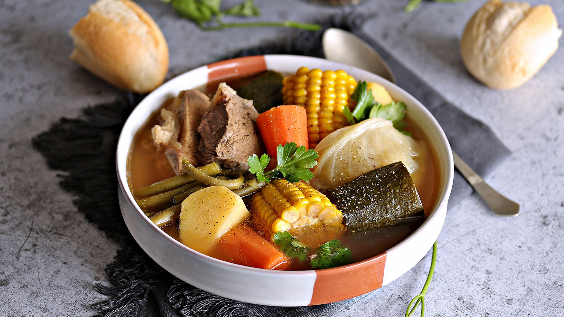 Caldo de Res – bistra meksička juha s povrćem